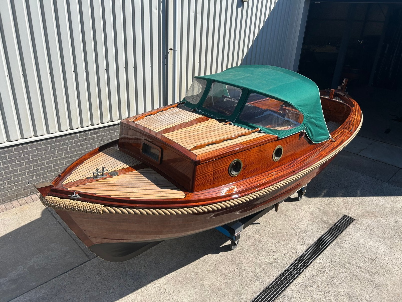 Tekoop: houten cabin sloep model breedendam, 2 cil vetus, Watersport en Boten, Sloepen, Gebruikt, Binnenboordmotor, Diesel, Rondzit