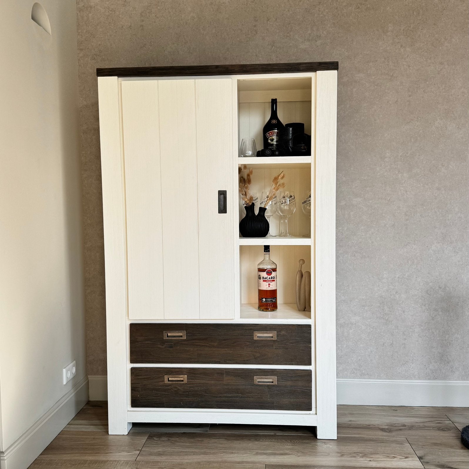Kast en TV-meubel, Ophalen, 50 tot 100 cm, Zo goed als nieuw, 150 tot 200 cm