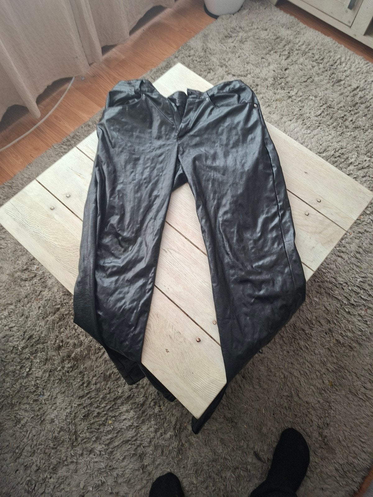 kinky broek, Ophalen of Verzenden, Zo goed als nieuw, Maat 46 (S) of kleiner, Zwart