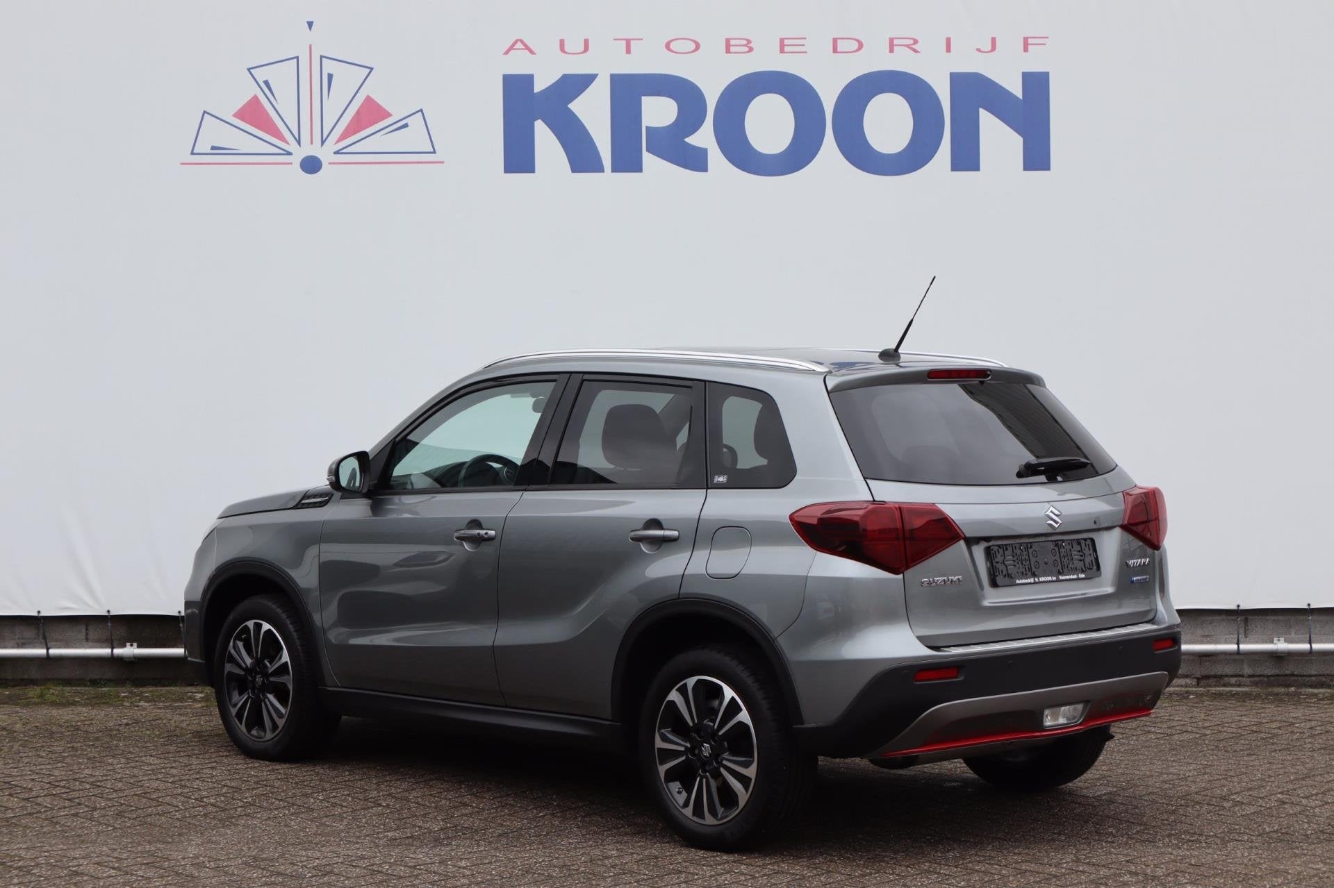 Suzuki Vitara 1.4 Boosterjet Style Smart Hybrid|Panno|Carpla, Auto's, Dealer onderhouden, Gebruikt, Zwart, 4 cilinders