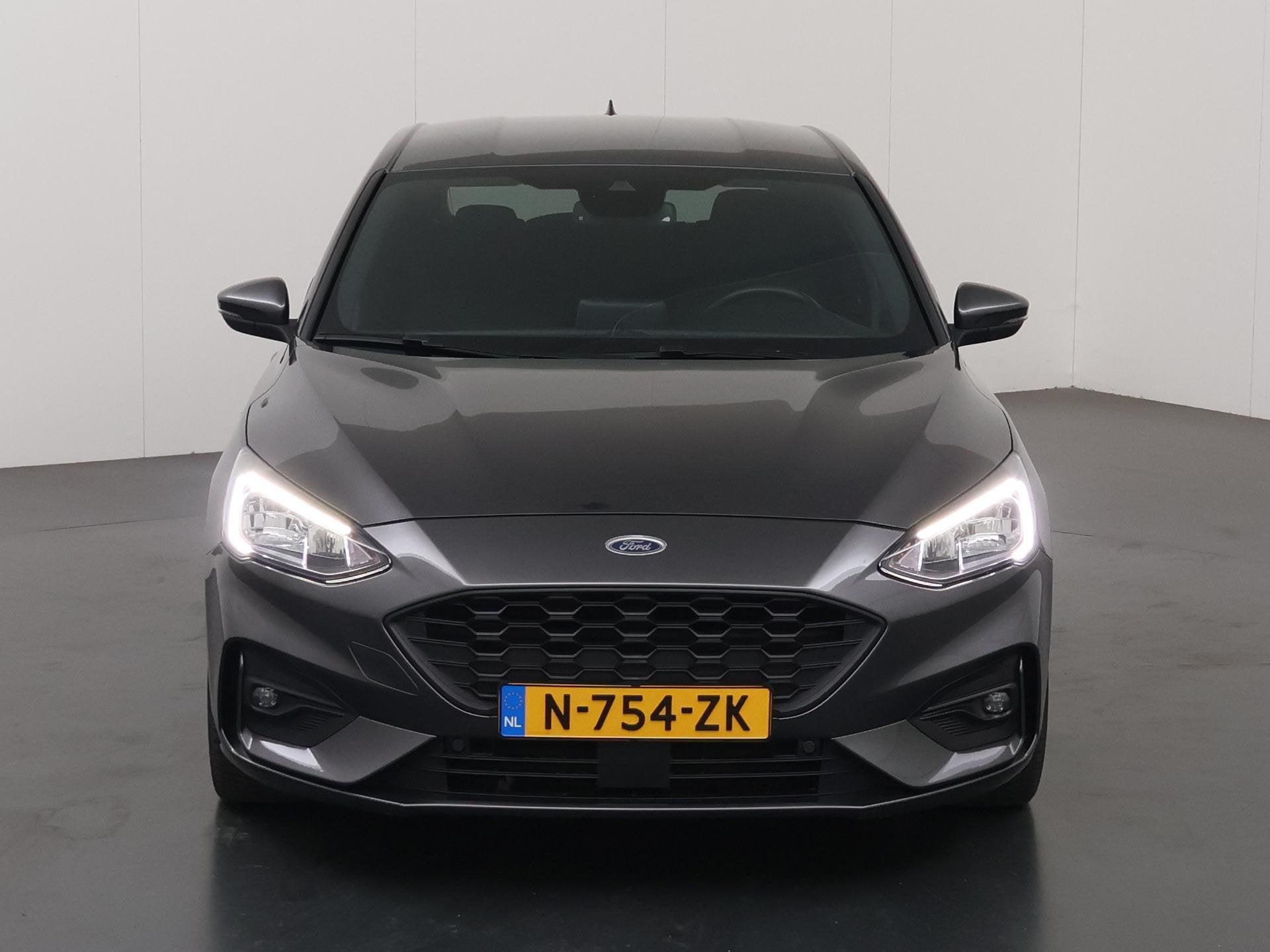 Ford Focus 1.5 EcoBoost ST Line X Business | Winterpakket |, Stof, 1337 kg, Bedrijf, 19 km/l