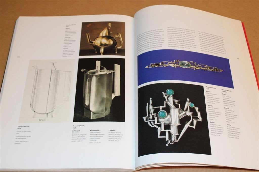 Avantgarde Design 1880-1930 — Overzicht, Ophalen of Verzenden, Zo goed als nieuw, Fotografen