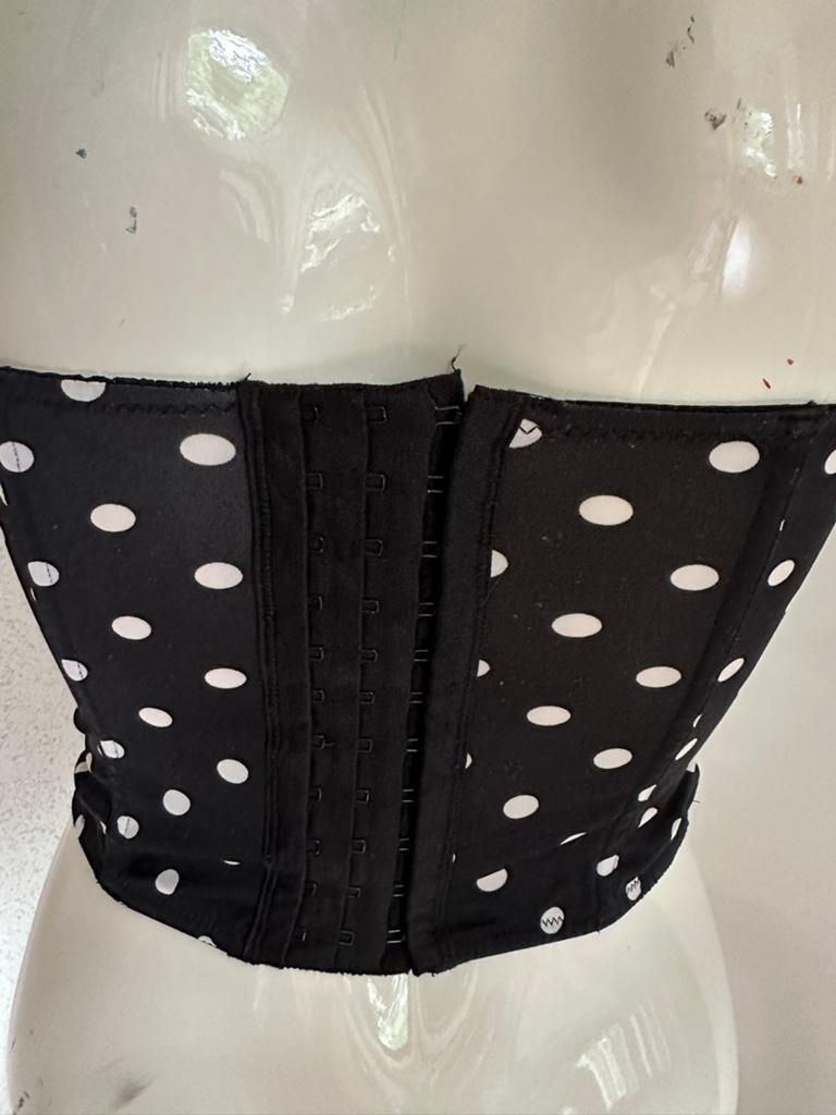 Zwart-wit Polkadot bikini Korset met Knopen en Haaksluiting, Ophalen of Verzenden, Zo goed als nieuw