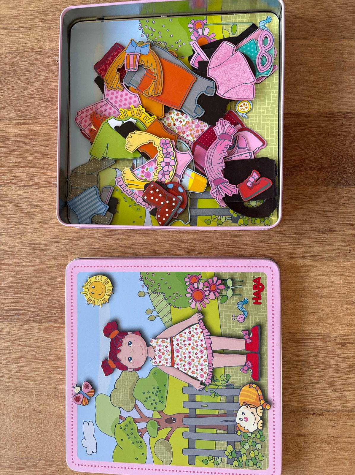 Haba Magnetische Aankleedpop met Kleding en Achtergronden, Ophalen, Gebruikt, Overige typen