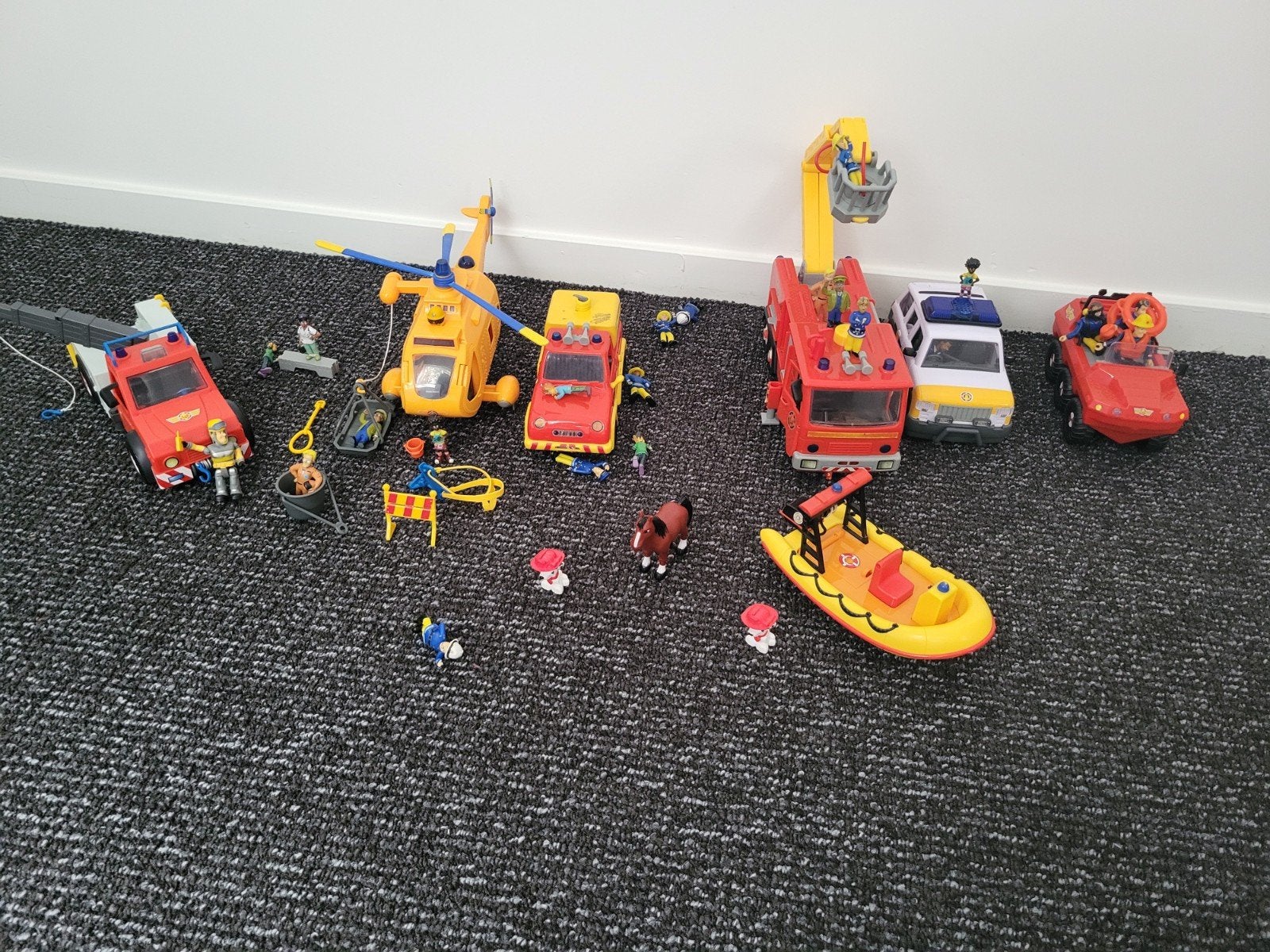 Brandweerman Sam voertuigen en figuren (sommige beschadigd), Ophalen of Verzenden, Gebruikt