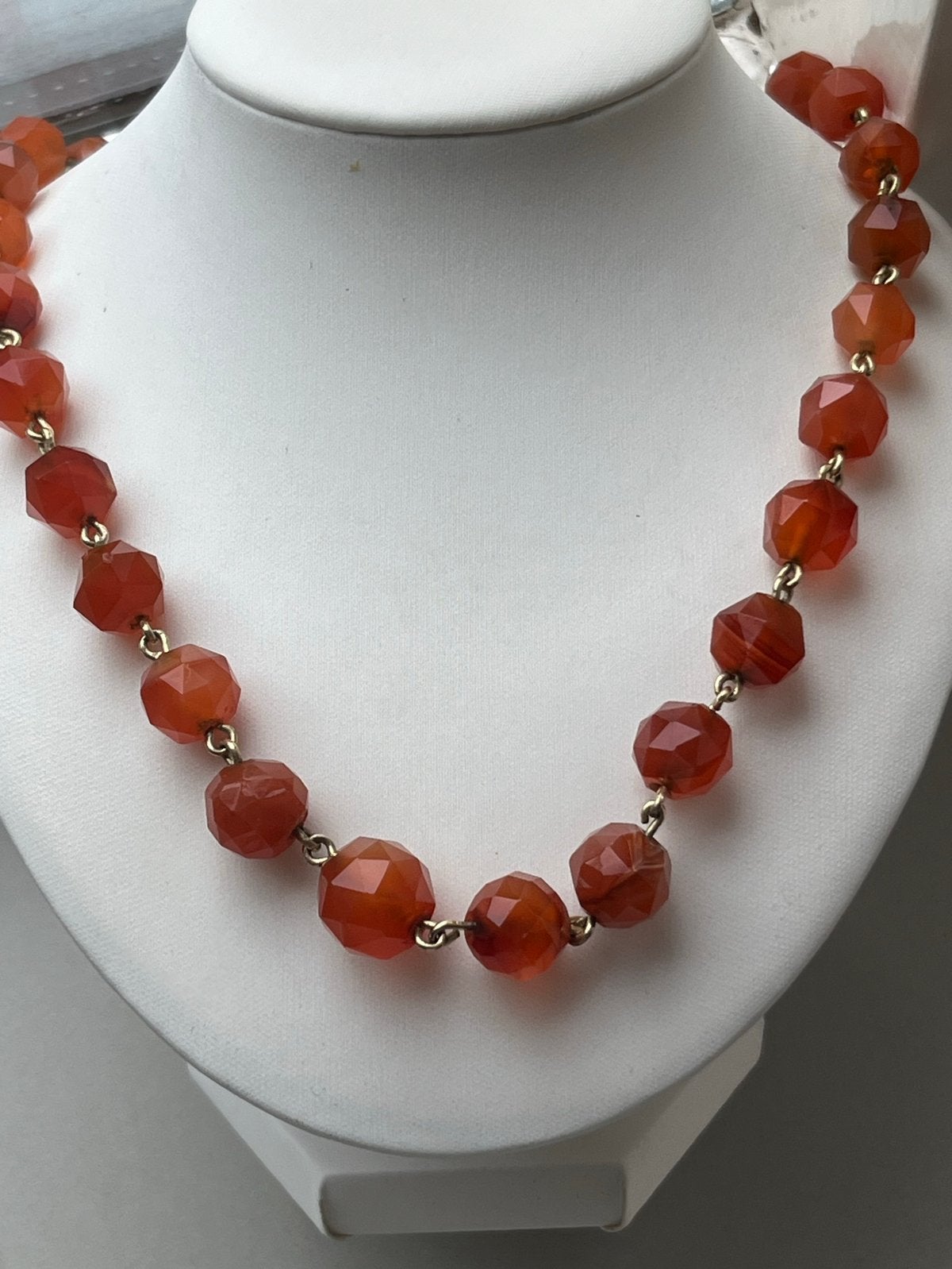 Gouden collier met facetgeslepen Cornalijn kralen, 14 CT, Verzenden, Oranje, Zo goed als nieuw, Met edelsteen