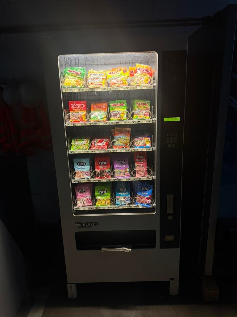 Vending machine, Witgoed en Apparatuur, Zonder vriesvak, 200 liter of meer, Zo goed als nieuw, 160 cm of meer