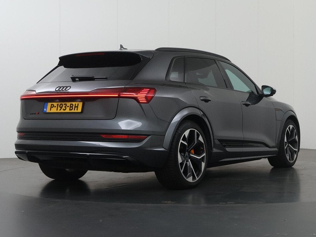 Audi e-tron S quattro 95 kWh | SOH 94,7% | Panoramadak | Sto, Auto's, Audi, Automaat, Zwart, 95 kWh, Vierwielaandrijving