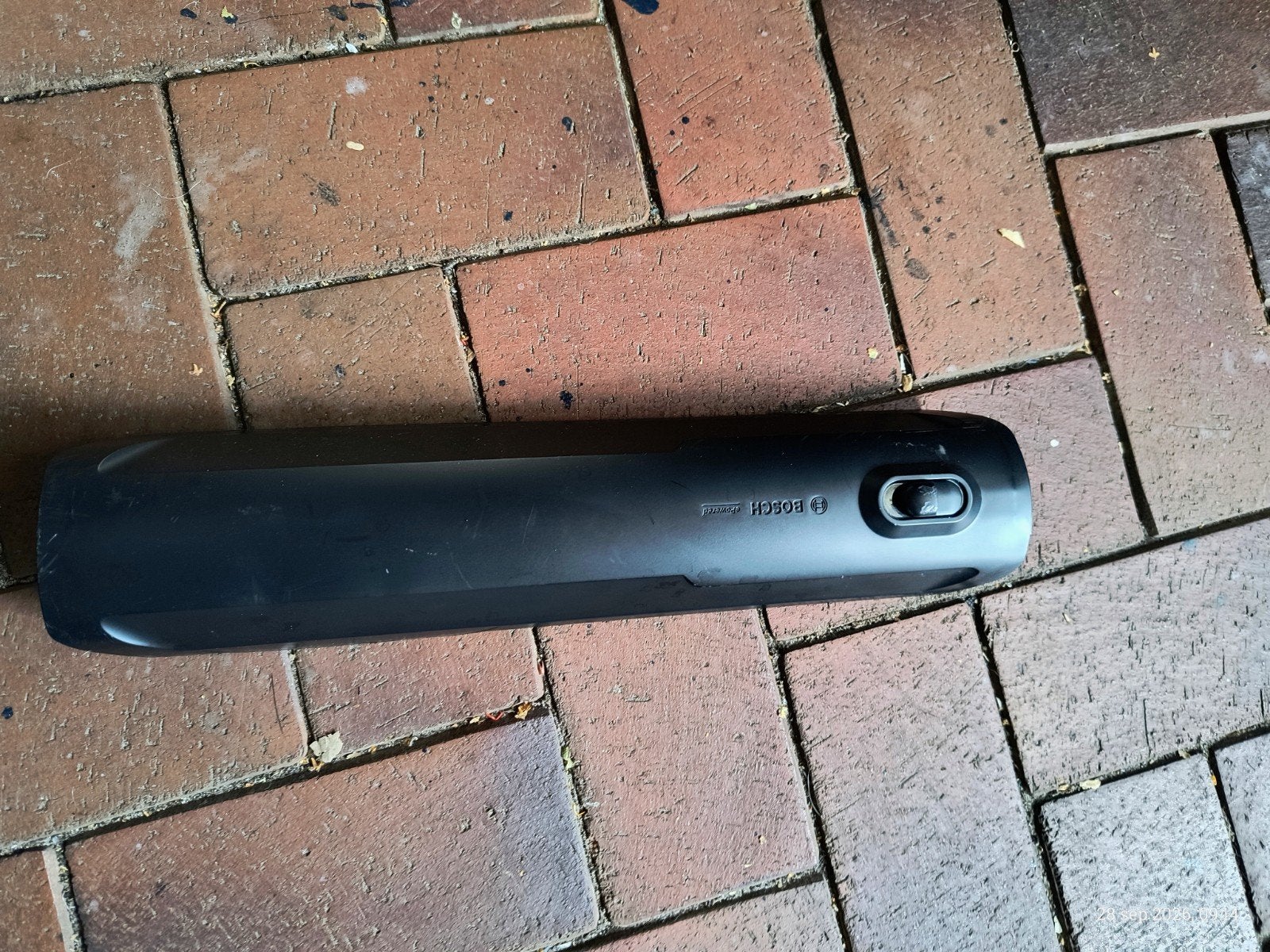 VERLOREN .WIE IS ZIJN AFDEKKAPJE KWIJT?, Gebruikt