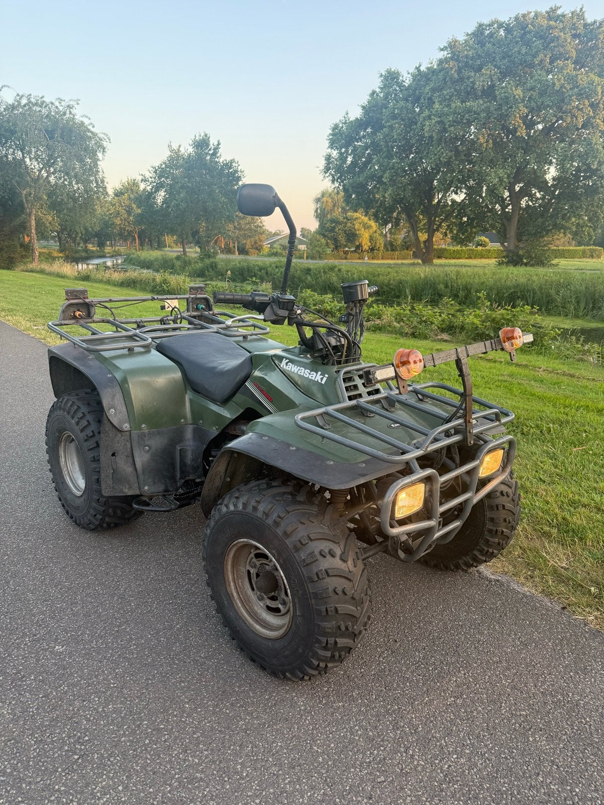 Kawasaki KLF300 Quad met landbouwkenteken 2008 Loopt goed, Ophalen, Gebruikt