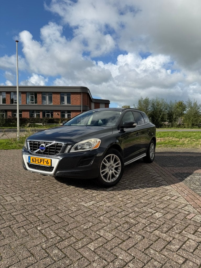 Volvo XC60 2.0 T Momentum 2010 Grijs, Auto's, Zwart, 4 cilinders, XC60, Particulier
