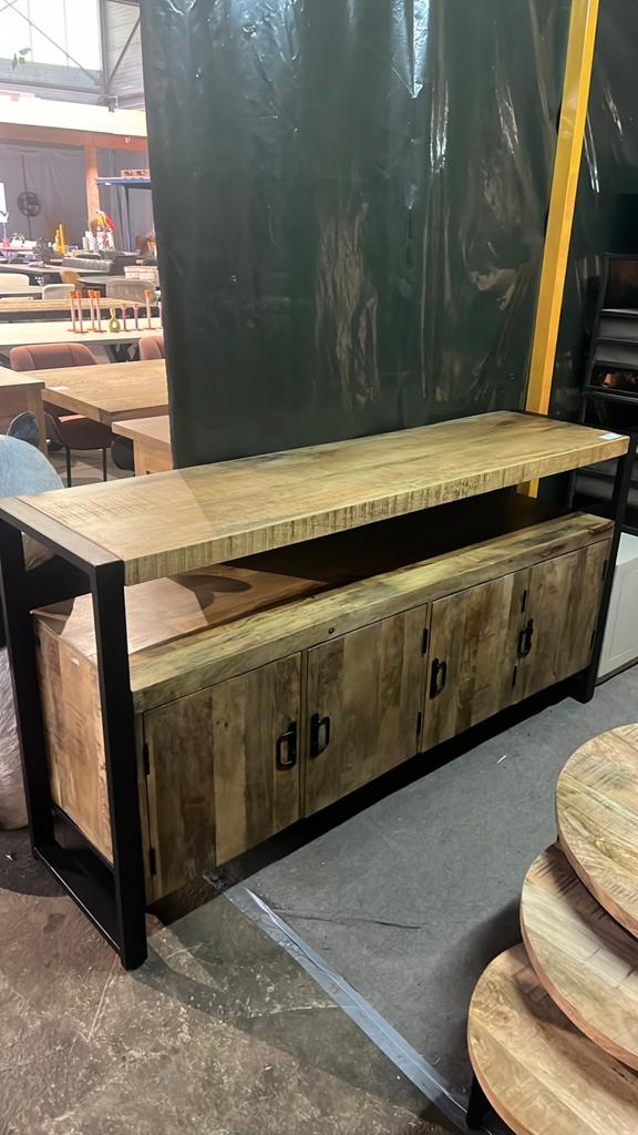 Dressoir mangohout Britt 175x90x45 - Slechts 1 beschikbaar!, Huis en Inrichting, Ophalen, Hout, Nieuw, Bruin