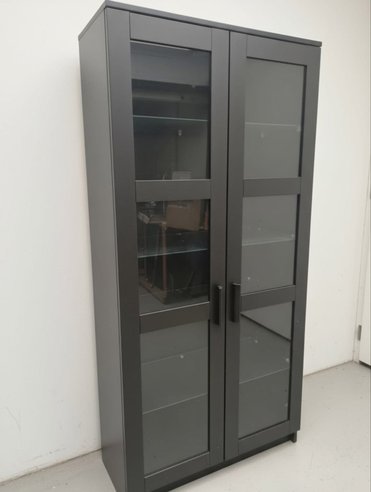 IKEA Brimnes Vitrinekast - Zwart met Glazen Deuren, Ophalen, Gebruikt, 50 tot 100 cm, 150 tot 200 cm