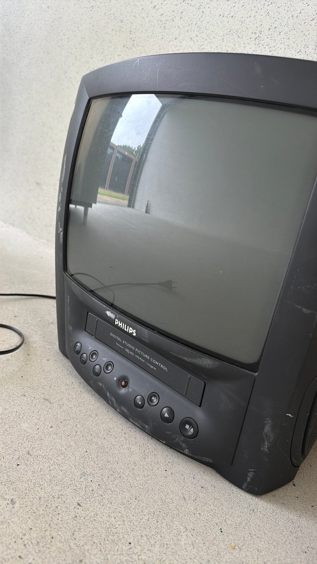 Vintage Philips TV met ingebouwde videorecorder, Ophalen