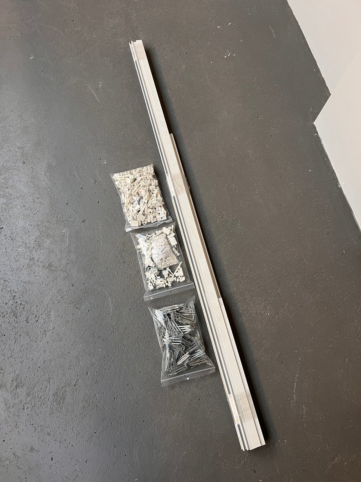 Gordijnrails ikea vidga. Alles inbegrepen, Ophalen, Zo goed als nieuw, 250 mm of meer