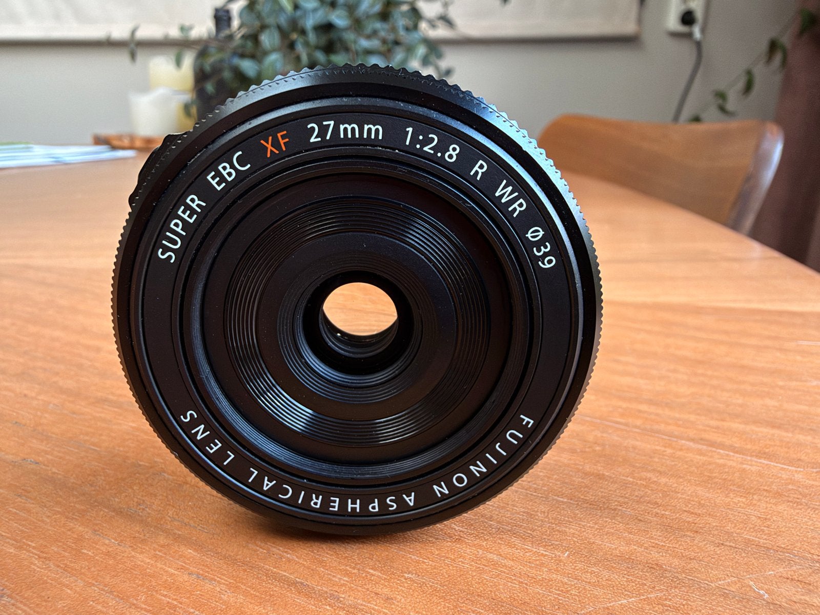 Fujifilm XF 27mm f/2.8 R WR met Squarehood zonnekap, Fujifilm, Autofocus, Ophalen of Verzenden, Zo goed als nieuw
