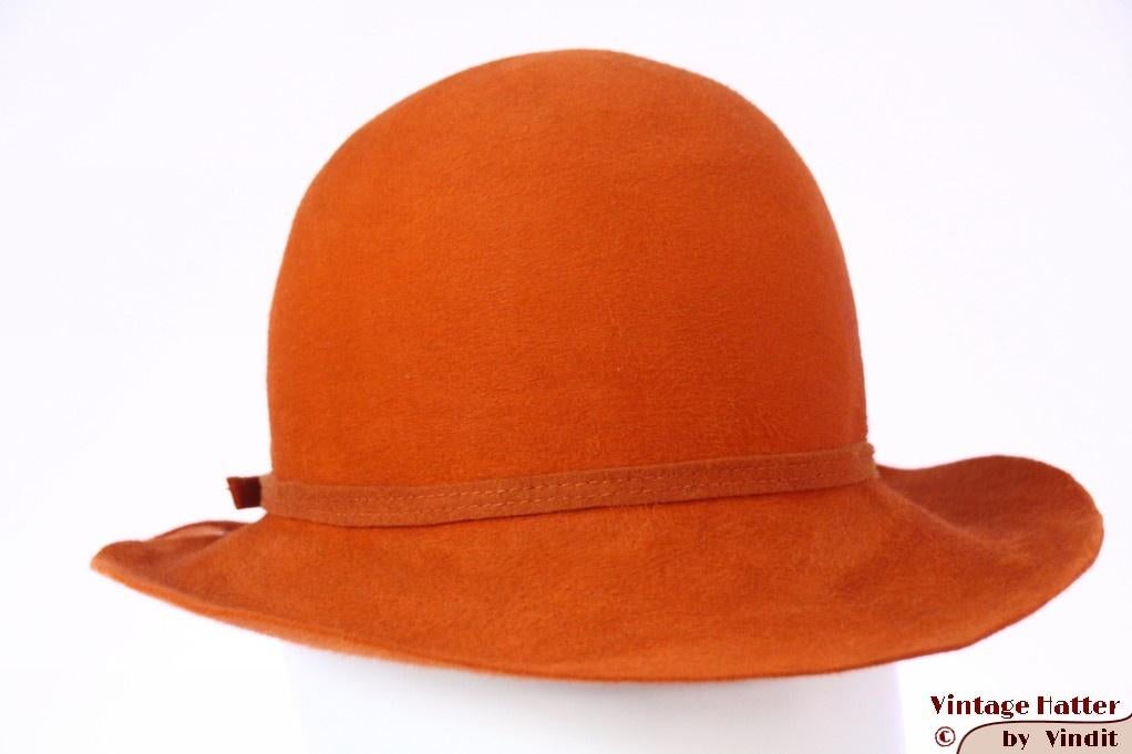 Vintage Dameshoed ASS Qualitat oranje soepel vilt 54,5 = XS, 55 cm (S, 6⅞ inch) of minder, Hoed, Ophalen of Verzenden, ASS Qualität