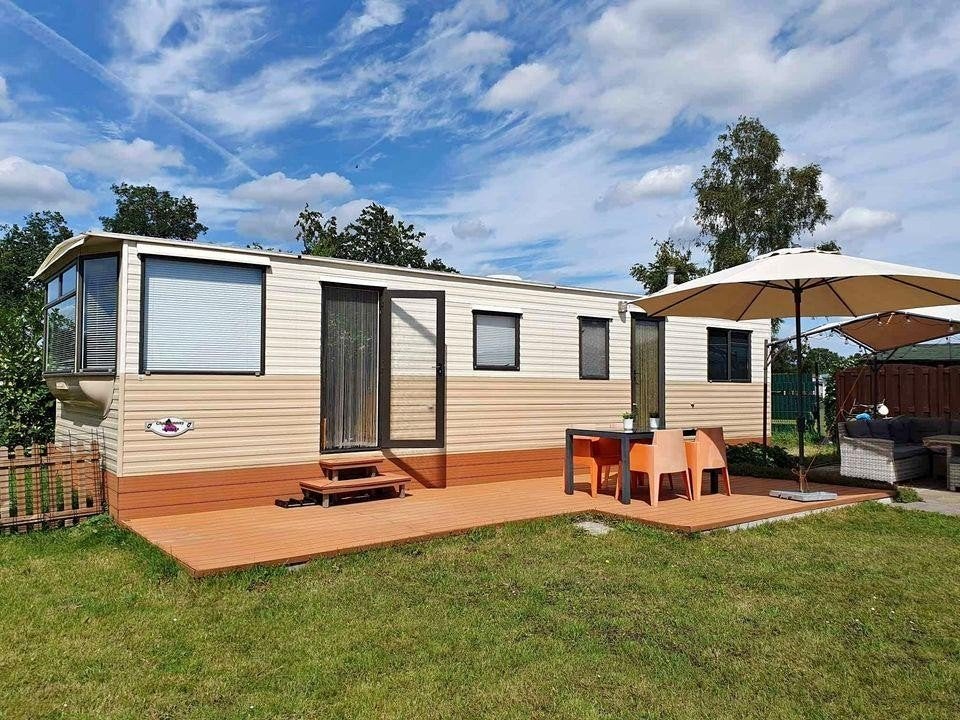 Stacaravan met grote tuin – Camping Het Kleine Paradijs, Caravans en Kamperen, Stacaravans