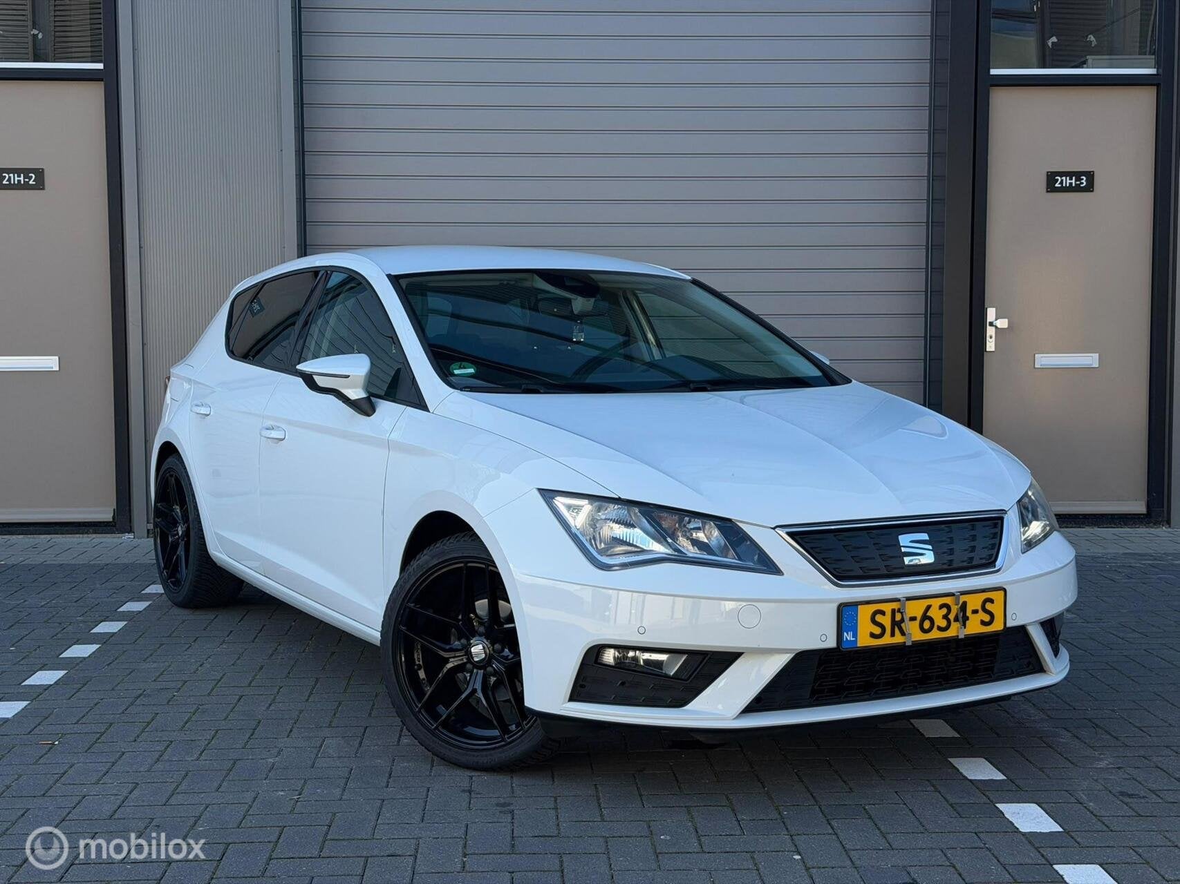 Seat Leon 1.0 EcoTSI | Carplay | Clima | PDC | Navi| 18" |, Auto's, Voorwielaandrijving, Stof, Gebruikt, Euro 6