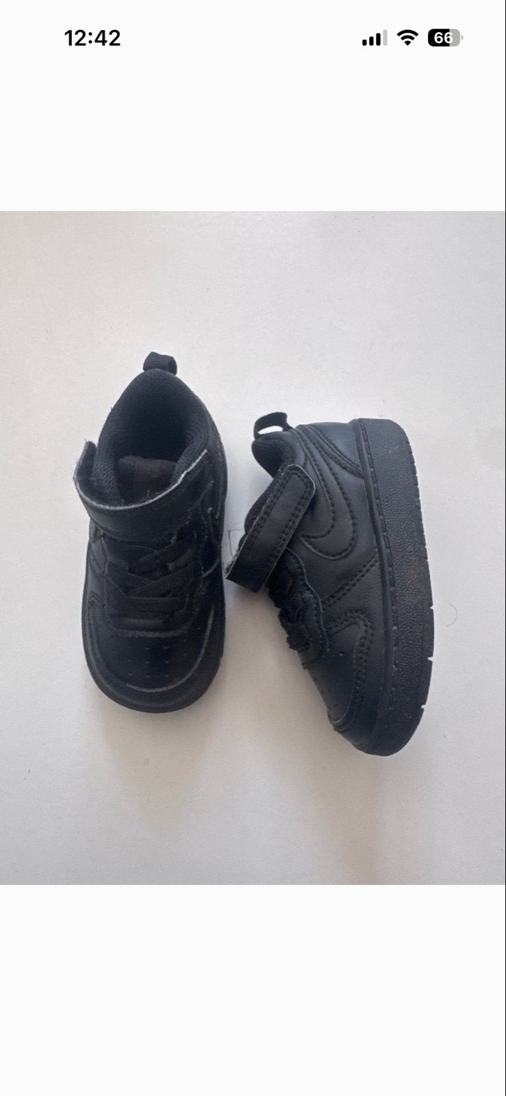 Zwarte Nike Air Force 1 babyschoenen, Kinderen en Baby's, Jongen of Meisje, Schoenen, Ophalen of Verzenden, Zo goed als nieuw