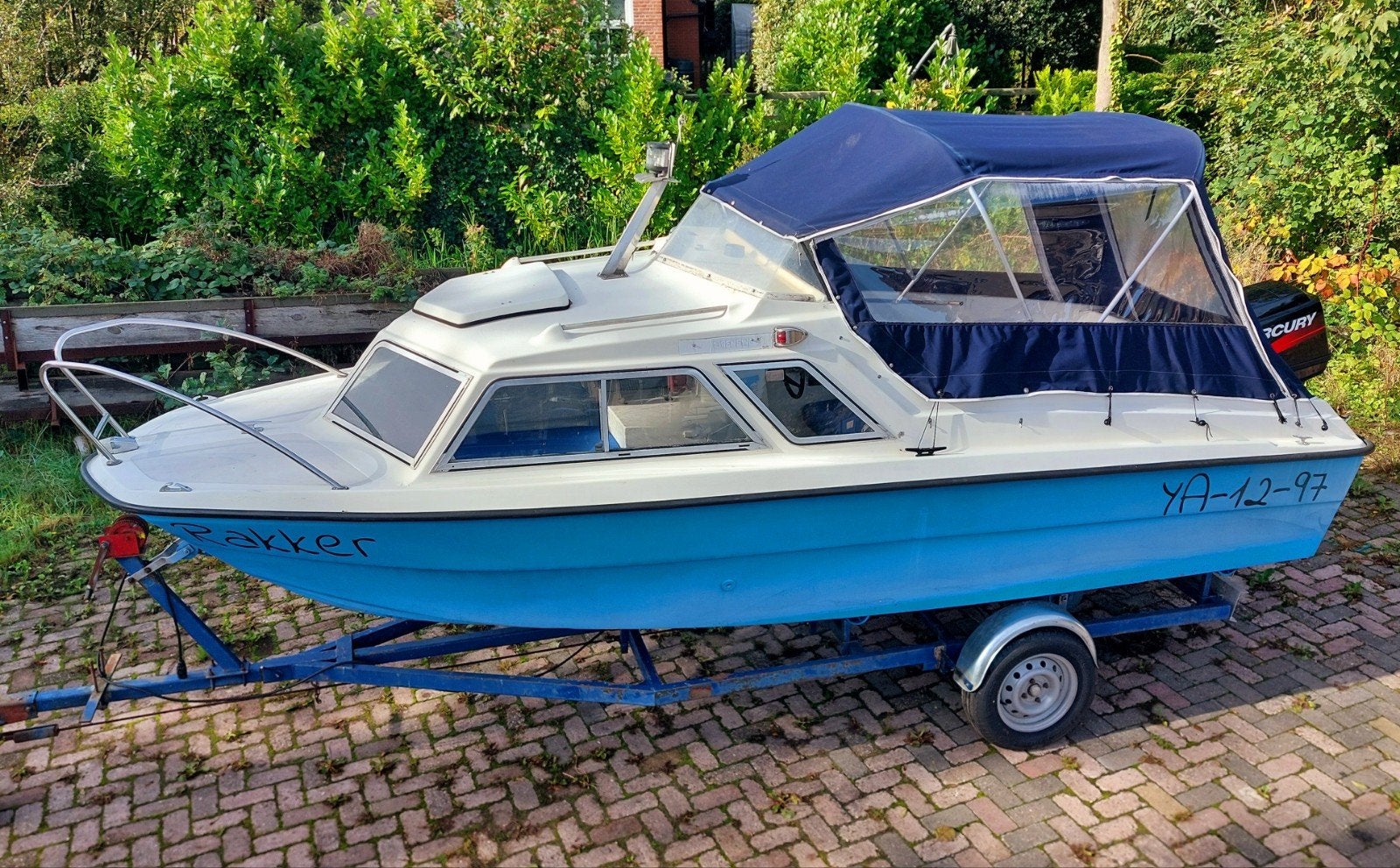Microplus 540 met 60PK Mercury Autolube en trailer, Gebruikt, Kajuitboot, Buitenboordmotor, Trailer