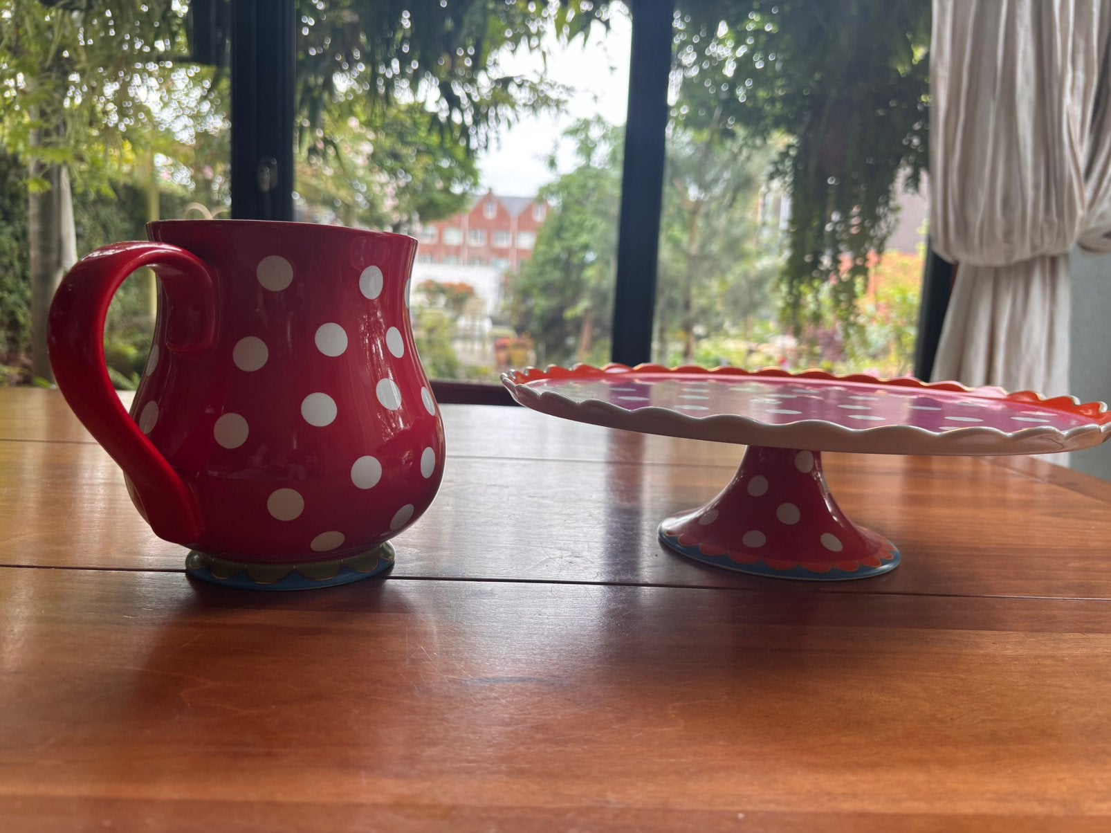 Oililly stppen servies taartvorm en kan, Ophalen