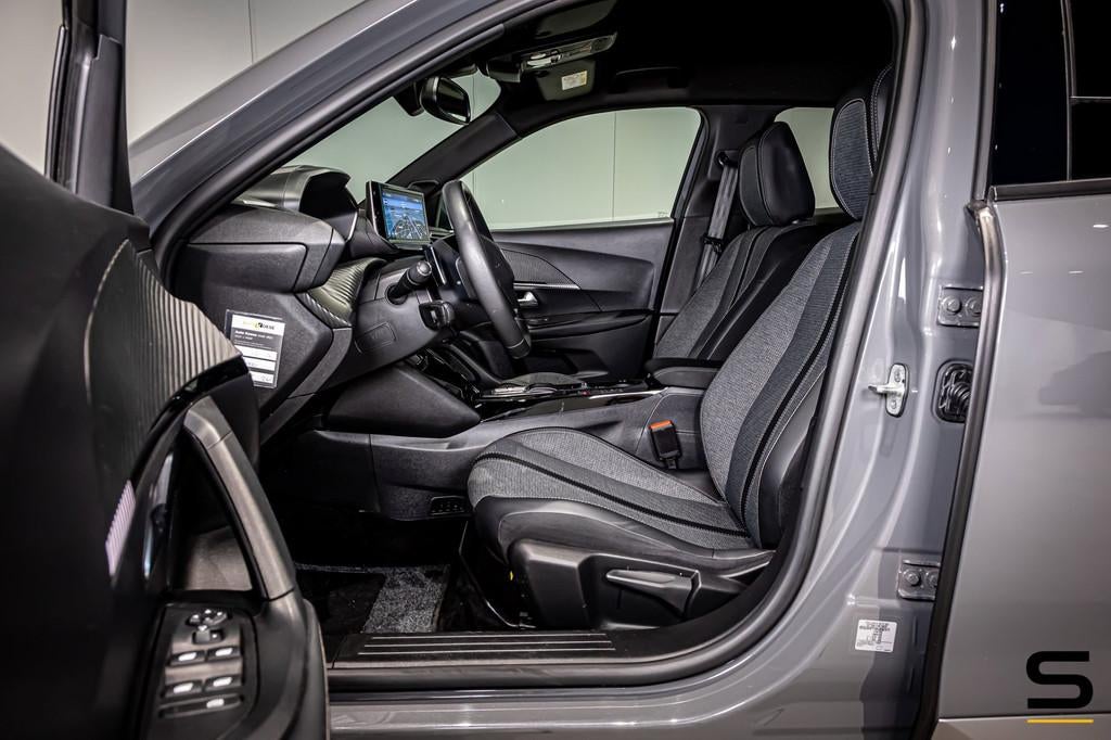 Peugeot 2008 1.2 Hybrid 136 Allure|ACC|Achteruitrijcamera, 1272 kg, 136 pk, Gebruikt, 1199 cc