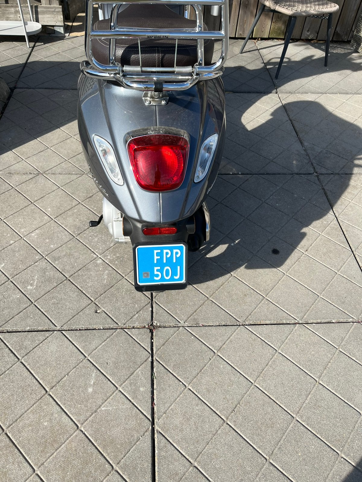 Prachtige Vespa - Beige - Zeer lage kilometerstand, Ophalen, Overige modellen, Maximaal 45 km/u, Zo goed als nieuw