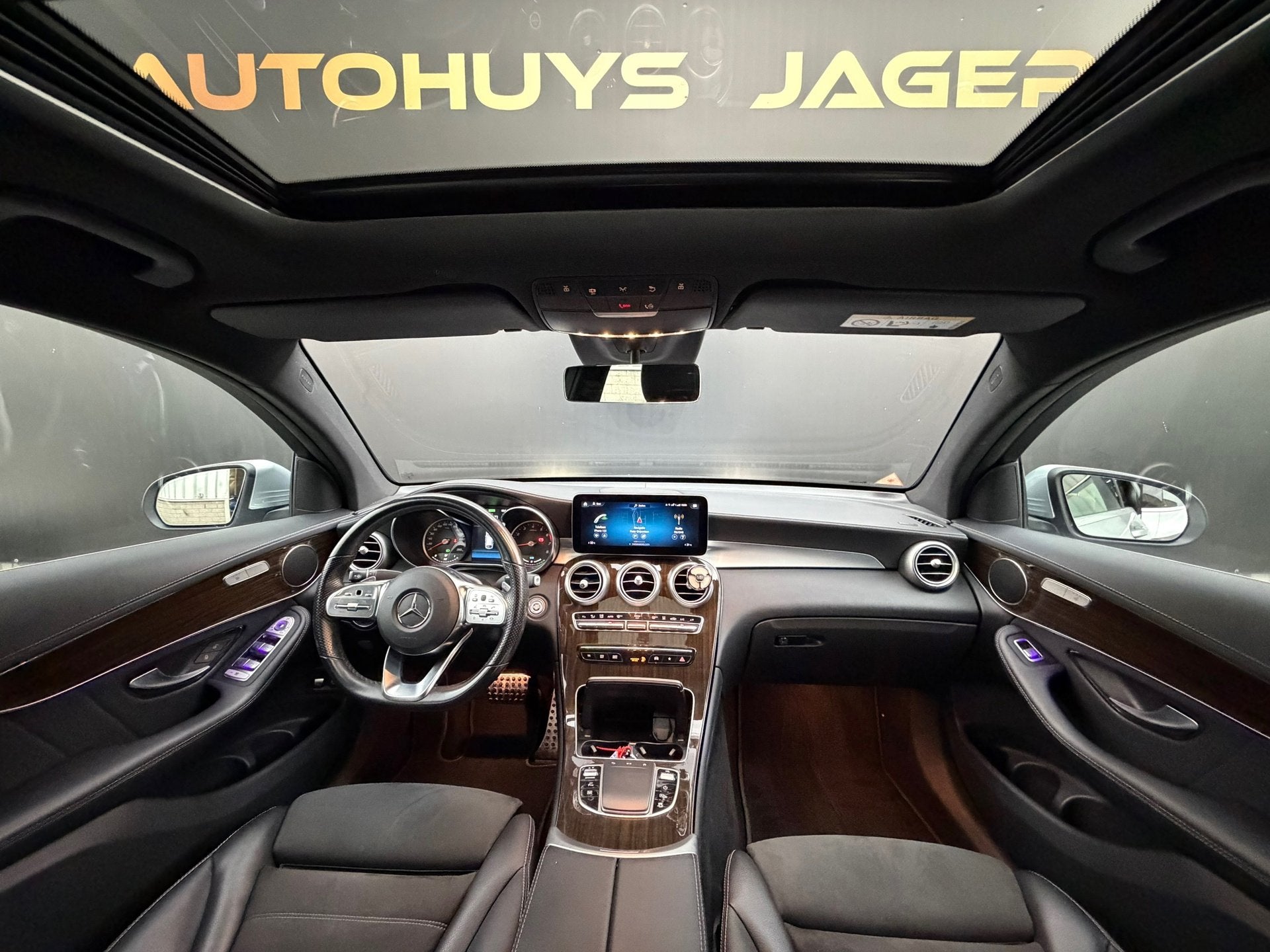 Mercedes-Benz GLC-klasse Coupé 300e 4MATIC AMG Pano Carplay, Auto's, Automaat, Gebruikt, 4 cilinders, 2000 kg