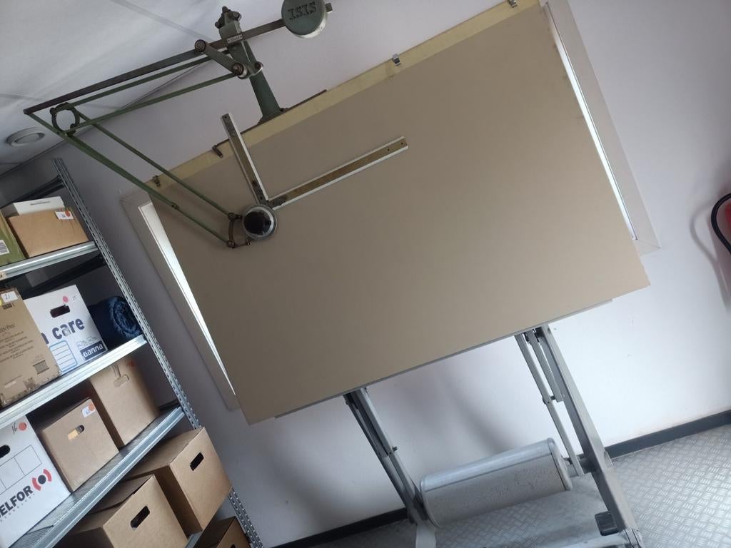 Friso Kramer tekentafel – Ahrend de Cirkel (1956) – vintage, Doe-het-zelf en Verbouw, Tekentafels, Gebruikt, 130 tot 150 cm, Ophalen
