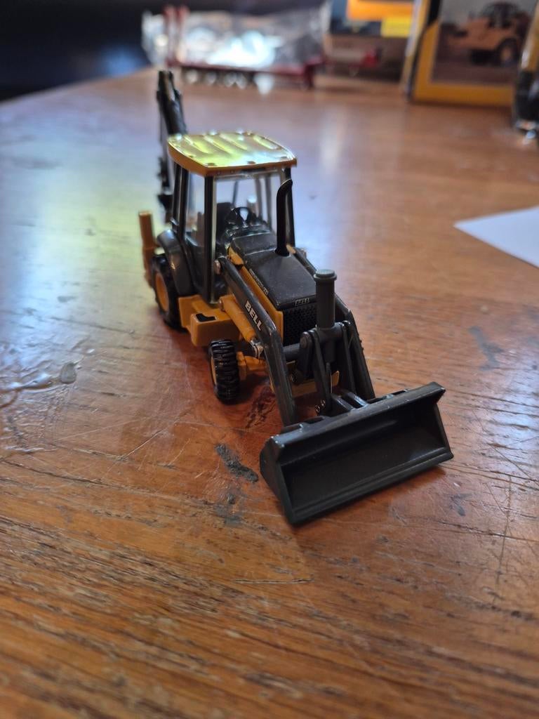 John Deere Bell Graaflaadcombinatie Model, Hobby en Vrije tijd, Modelauto's | 1:50, Zo goed als nieuw, Overige typen, Overige merken