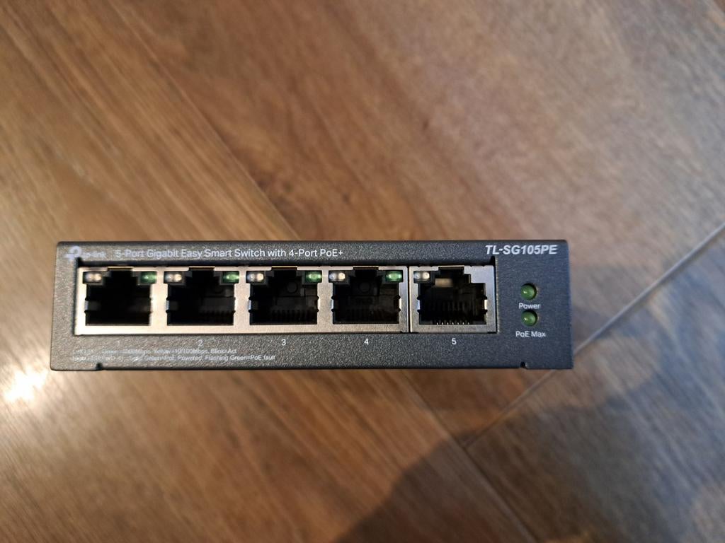 TP-Link TL-SG105PE 5-Poort Gigabit Easy Smart PoE+ Switch, Ophalen of Verzenden, Zo goed als nieuw