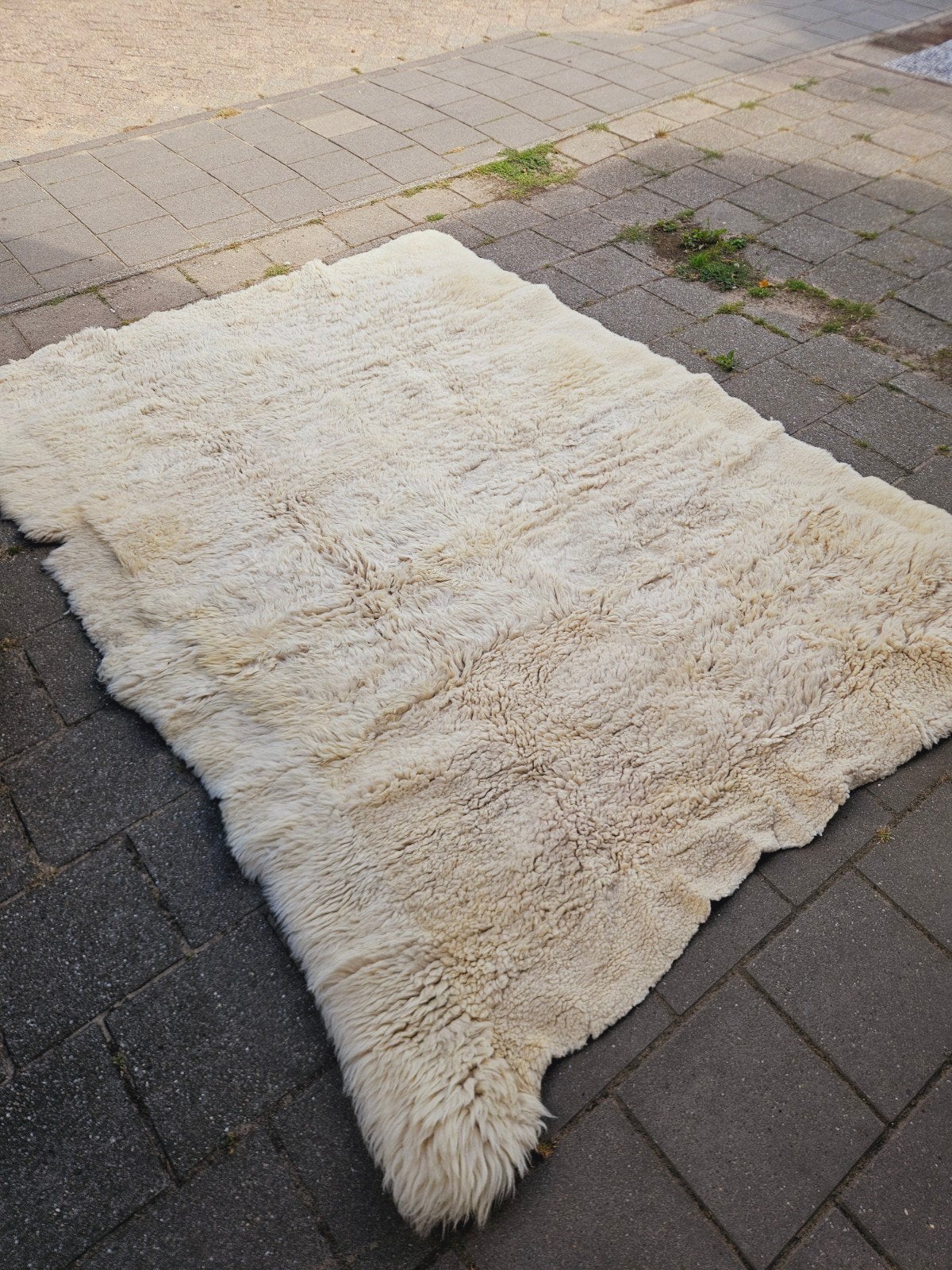 schapen wollen Tapijt. mooie dikke kwaliteit. 180 x 260, Crème, Gebruikt, Schapen wol, 150 tot 200 cm