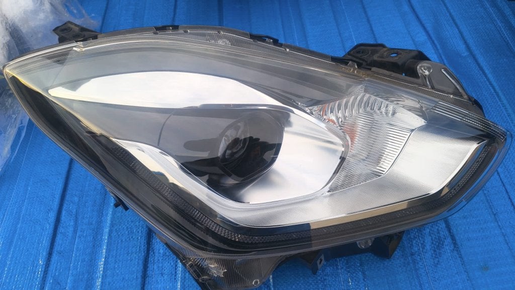 Suzuki Swift Full LED koplamp rechts, Auto-onderdelen, Verlichting, Niet ingevuld, Suzuki, Gebruikt, Niet ingevuld