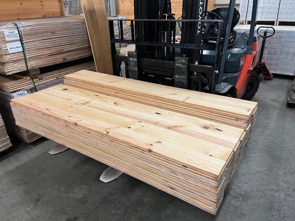 Grenen planken 18x140 2meter lang rondom messing en groef B