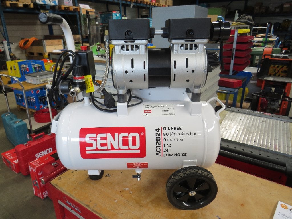 Senco AFN0035 AC12824 Geluidsarme compressor 230V Nieuw, Doe-het-zelf en Verbouw, Ophalen, 6 tot 10 bar, Zandhaarweg, Minder dan 200 liter/min