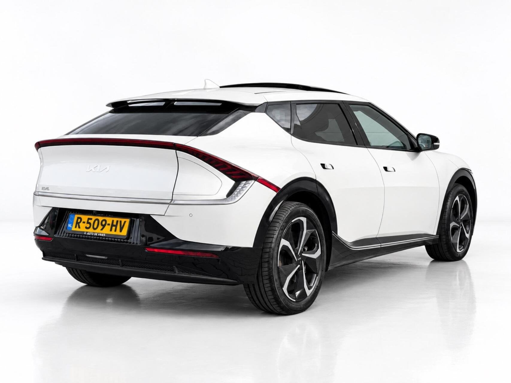 Kia EV6 Plus Advanced 77.4 kWh | SOH 100% | Leder | Panorama, Auto's, Achterwielaandrijving, Gebruikt, Zwart, 1885 kg