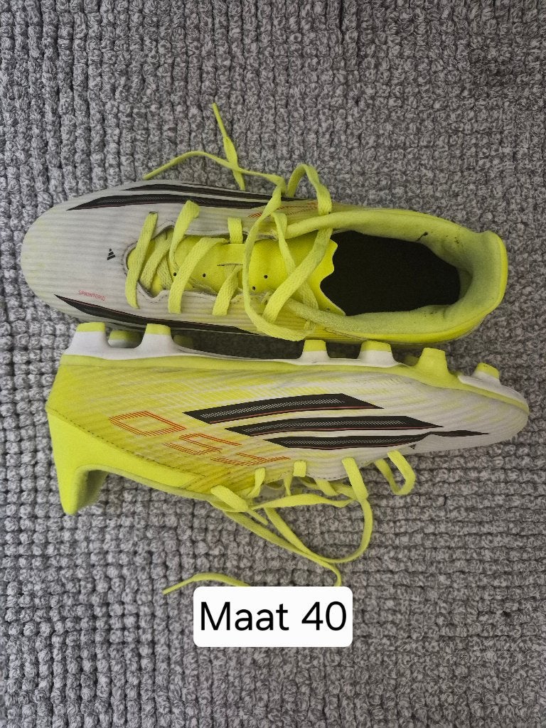 Voetbalschoenen, Ophalen, Maat XS of kleiner, Schoenen, Zo goed als nieuw
