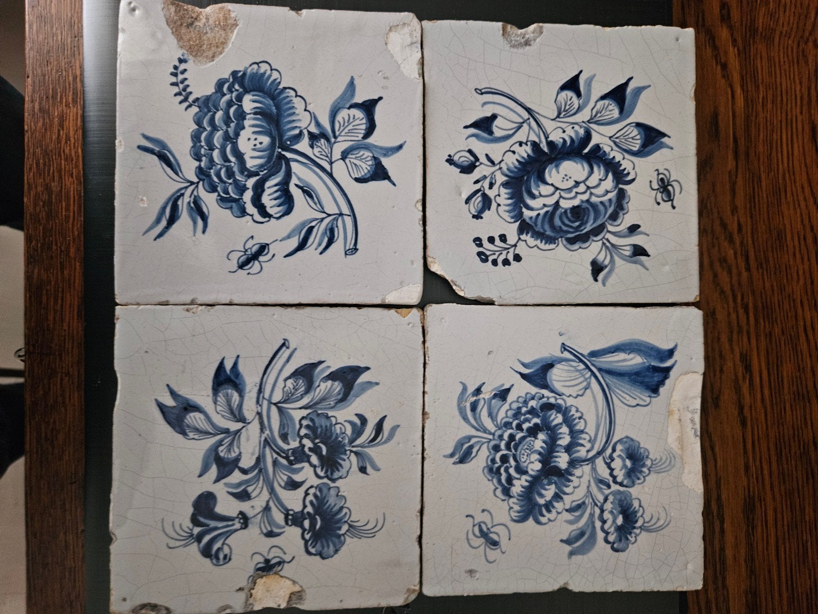 Vier Antieke Delfs blauwe tegels 13 13 cm bloemmotief,, Ophalen of Verzenden