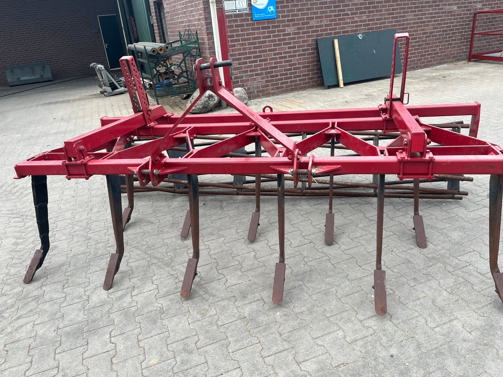 Vastetand cultivator, Ophalen, Grondbewerking