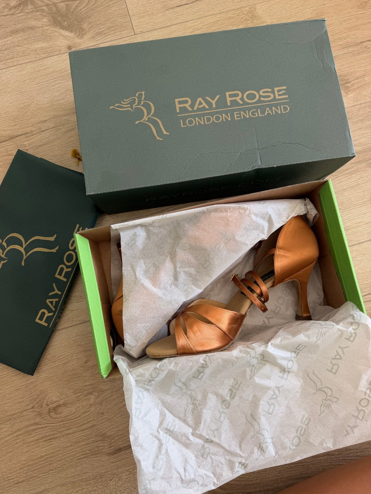 Ray Rose Dragonfly Dansschoenen - Licht Tan Satijn, Kleding | Dames, Schoenen, Ophalen of Verzenden, Nieuw, Overige kleuren, Dansschoenen