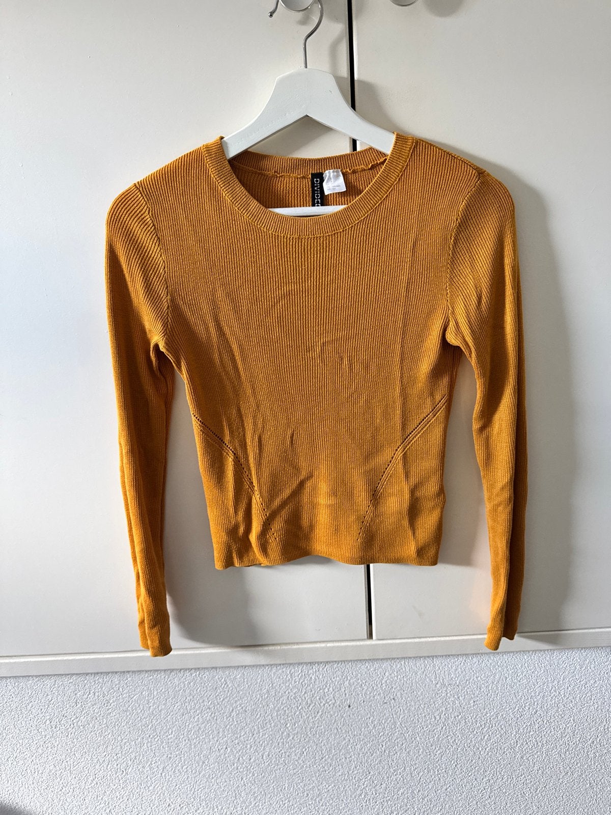 H&M Divided geribbelde crop top met lange mouwen, Geel, Ophalen of Verzenden, Zo goed als nieuw, Lange mouw