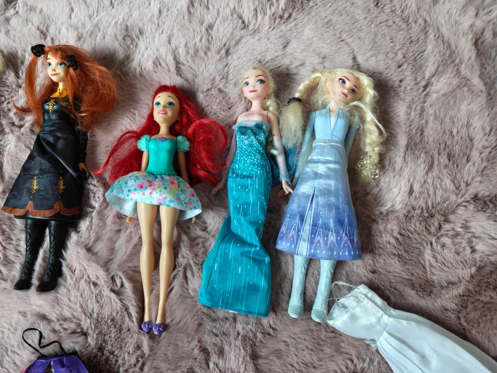diverse barbies (frozen ed), Ophalen of Verzenden, Gebruikt