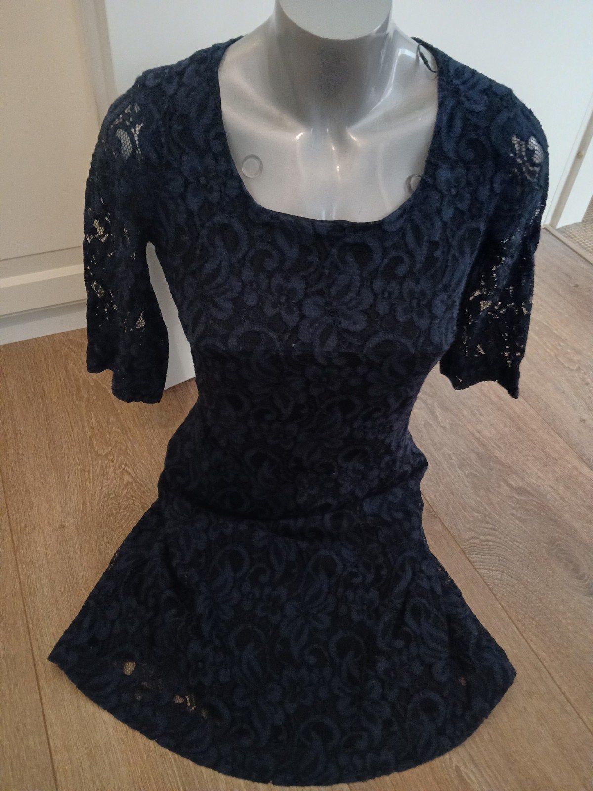 Nieuw La Dress by Simone blauwe Kanten Jurk Maat S, Blauw, Nieuw, Ophalen of Verzenden, Knielengte