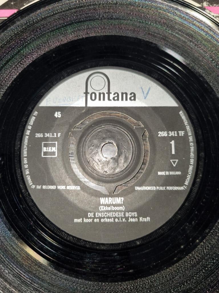 Piratensingle van de Enschedese boys : warum, Gebruikt, 7 inch, Ophalen of Verzenden, Levenslied of Smartlap