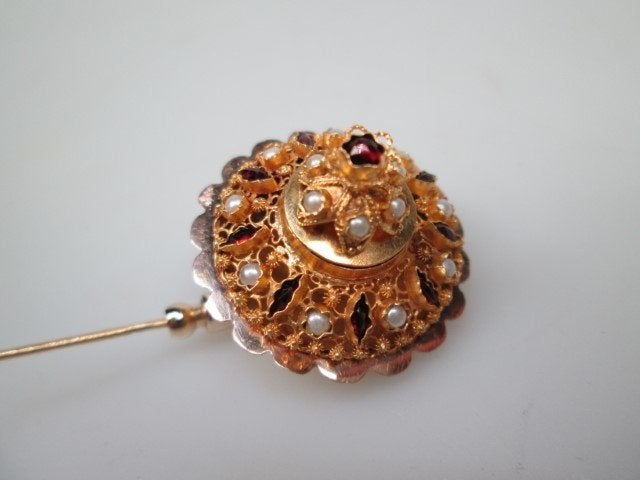 Antieke Mutsknop Broche Speld ca.1918, Sieraden, Tassen en Uiterlijk, Antieke sieraden, Verzenden, Goud, Broche, Met edelsteen