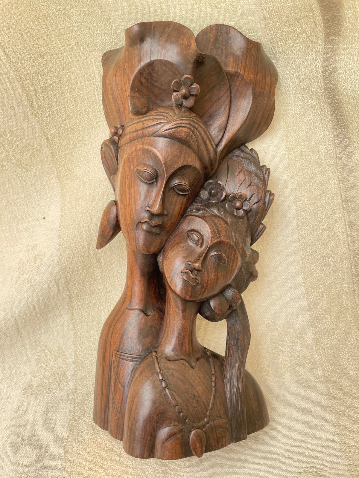 Vintage Balinees Houtsnijwerk Rama & Sita - Suar Hout, Antiek en Kunst, Ophalen of Verzenden, Handgemaakt, 20 - 50 cm, Hout