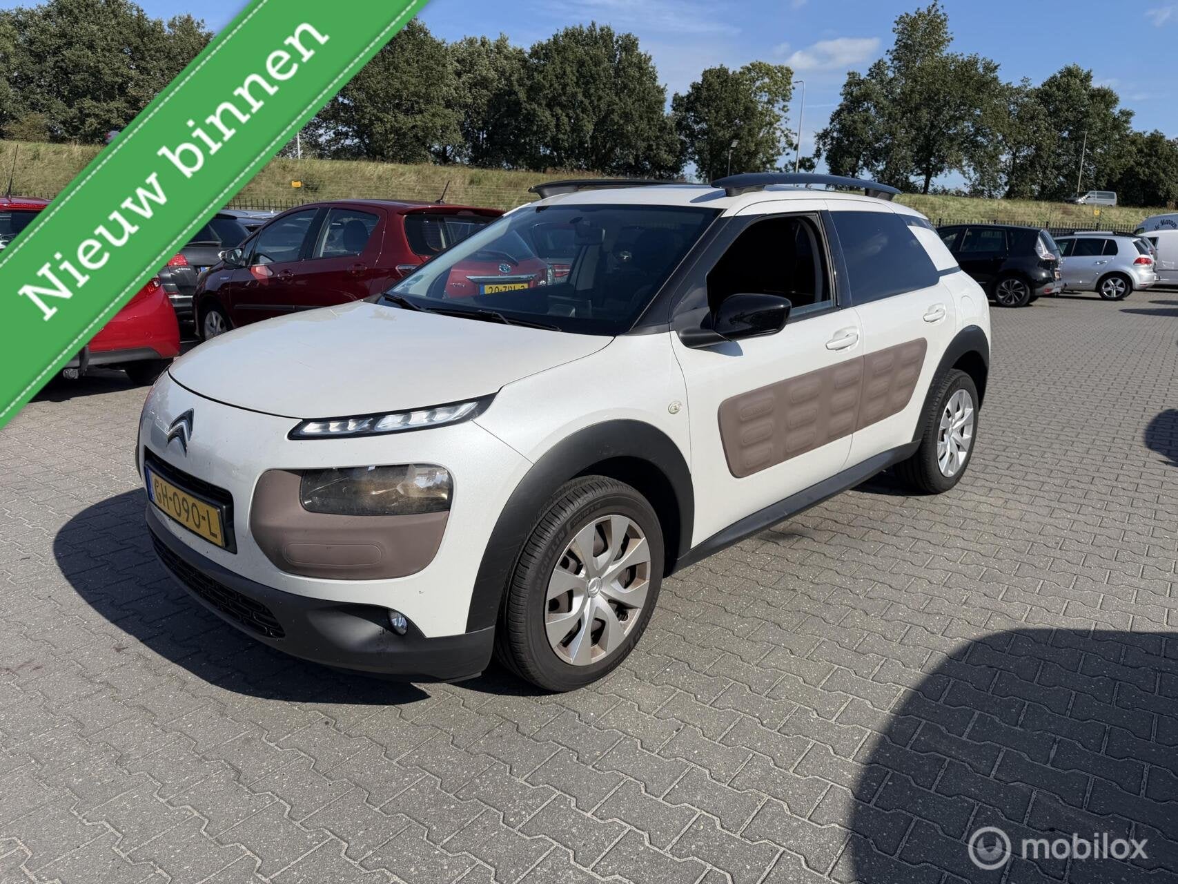 Citroen C4 Cactus 1.2 PureTech Shine riem is vervangen pano, Auto's, 82 pk, Origineel Nederlands, Bedrijf, 3 cilinders