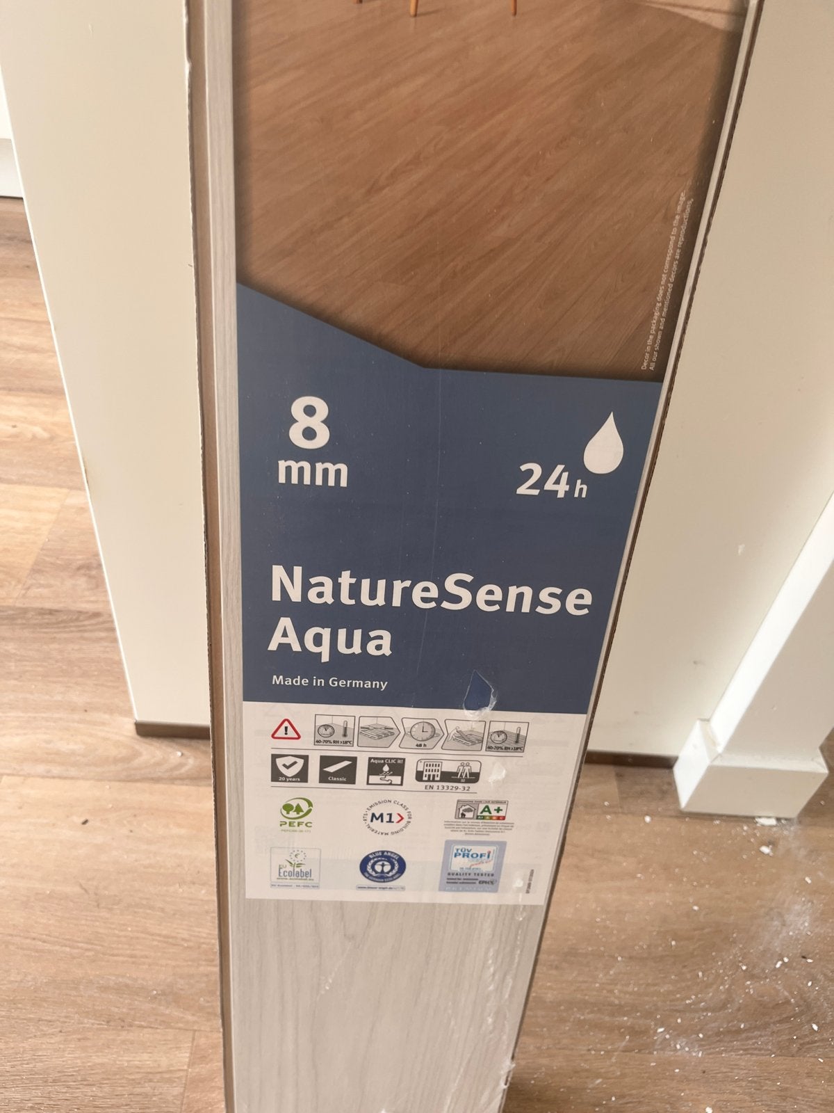 Laminaat NatureSense Aqua 8mm - 1 pak beschikbaar, Huis en Inrichting, Ophalen, Nieuw, Grijs, Minder dan 5 m²