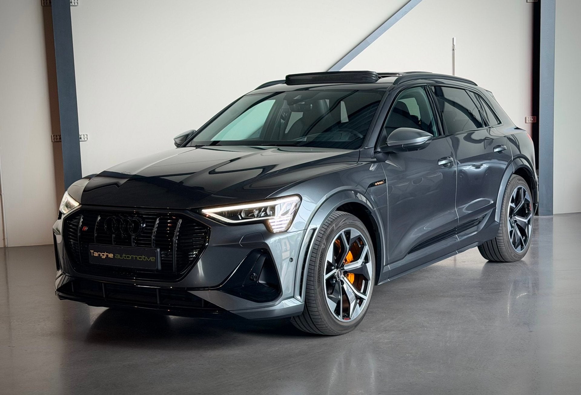 Audi E-tron S 503pk, RS Zetels, Panodak, ACC, Head Up, Ambie, Zwart, 71 kWh, Adaptive Cruise Control, Vierwielaandrijving